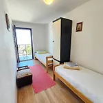 Fuer 6 Personen In By Interhome * Klenovica