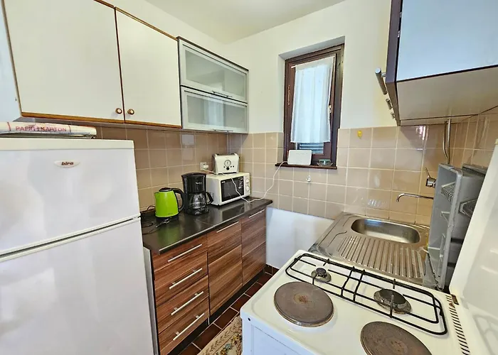 Nyaraló Fuer 6 Personen In By Interhome Klenovica