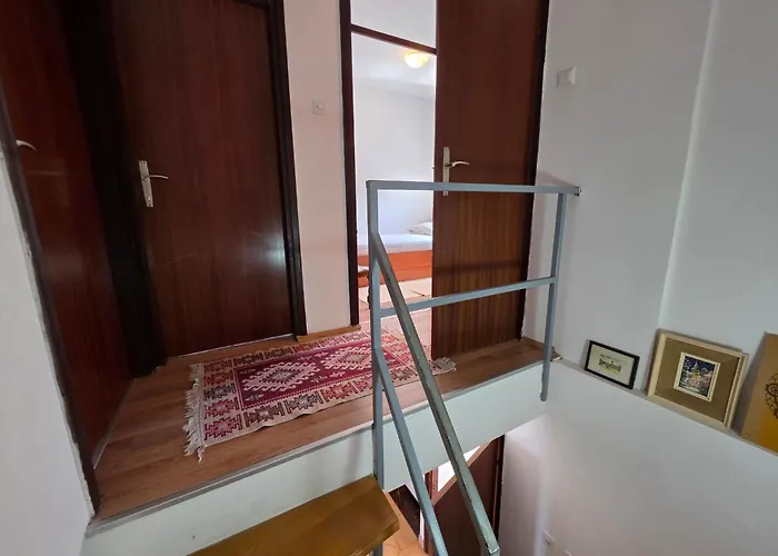 Fuer 6 Personen In By Interhome