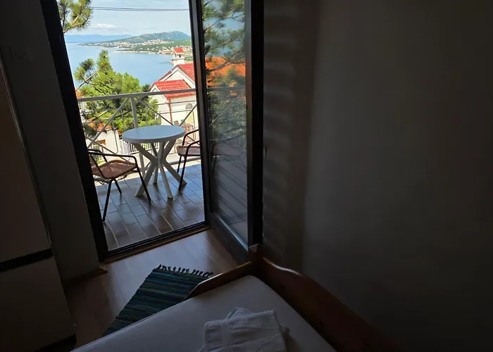 Nyaraló Fuer 6 Personen In By Interhome
