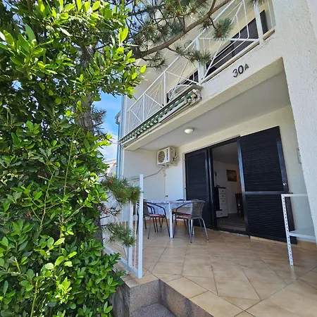Fuer 6 Personen In By Interhome بيت للعطل *