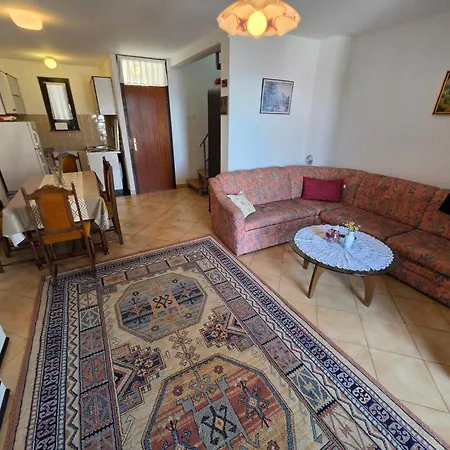 بيت للعطل Fuer 6 Personen In By Interhome