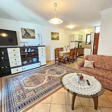 Fuer 6 Personen In By Interhome