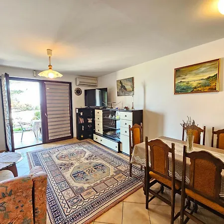 Holiday home Fuer 6 Personen In By Interhome