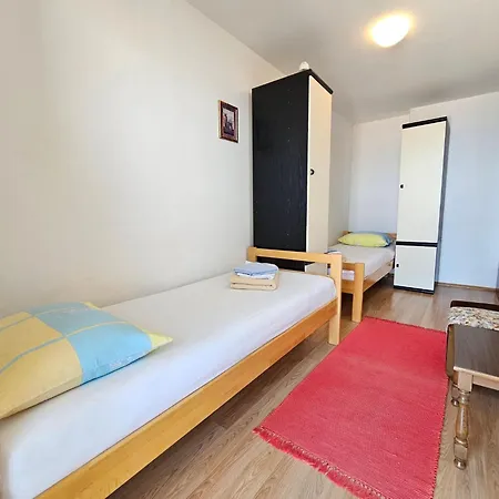 Fuer 6 Personen In By Interhome Holiday home