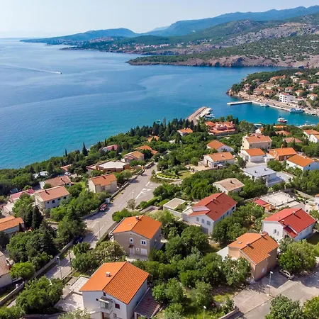 Fuer 6 Personen In By Interhome Holiday home Klenovica