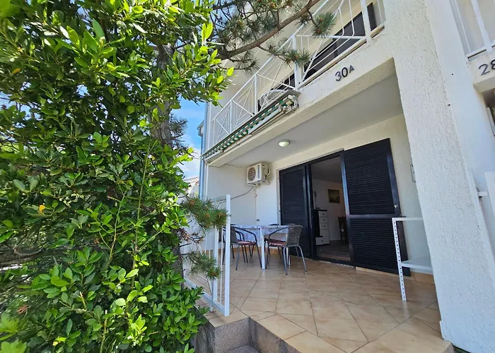Fuer 6 Personen In By Interhome Holiday home *