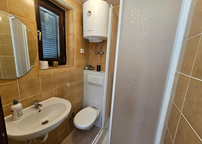 Fuer 6 Personen In By Interhome Сasa de vacaciones