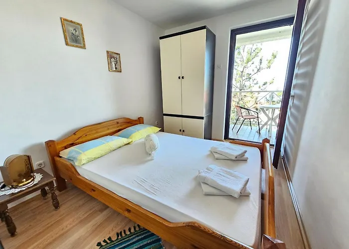 Сasa de vacaciones Fuer 6 Personen In By Interhome Klenovica