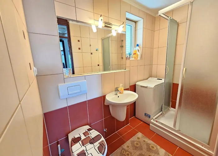 Fuer 6 Personen In By Interhome Holiday home Klenovica